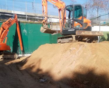 Excavaciones y Transportes EXMO 2019 nivelación de un terreno