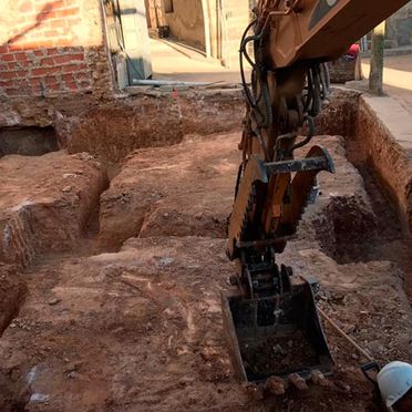 Excavaciones y Transportes EXMO 2019 zanja para cimientos